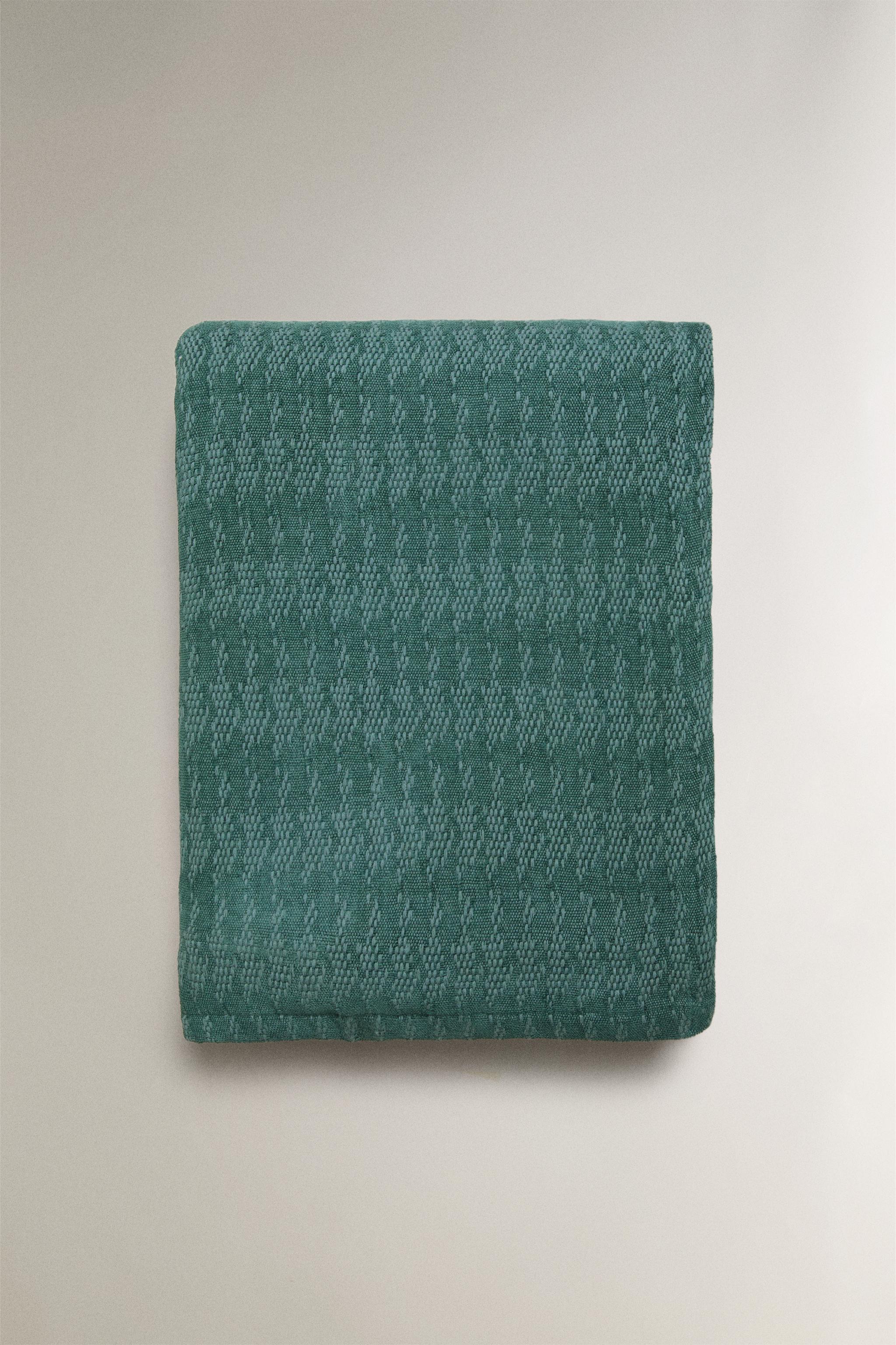 COUVERTURE CHENILLE JACQUARD