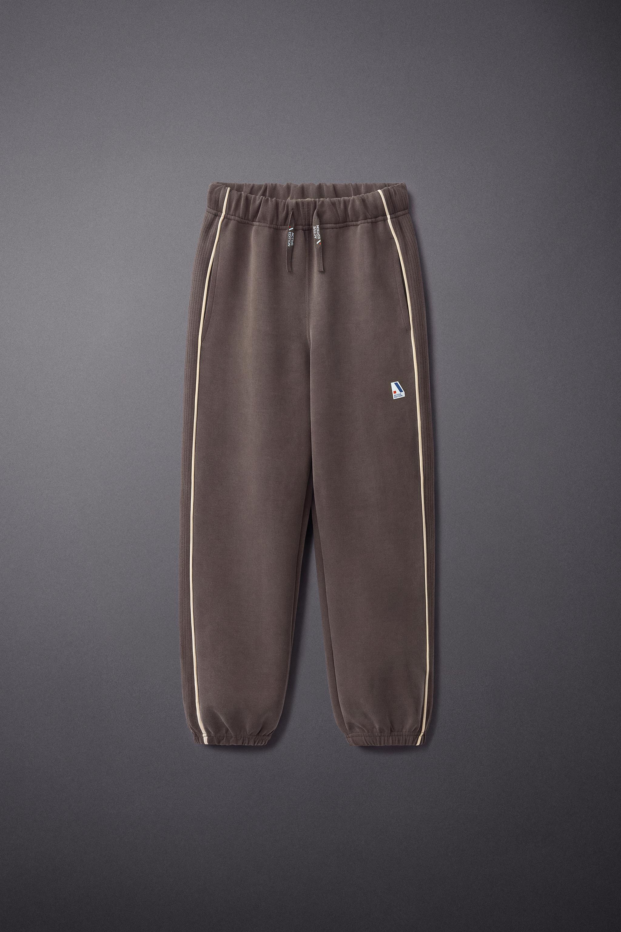 SPORTY CONTRAST PIPING TROUSERS — Dark brown