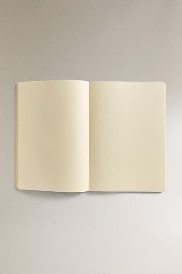CAHIER UNI A4 - Écru de Zara - Image 4