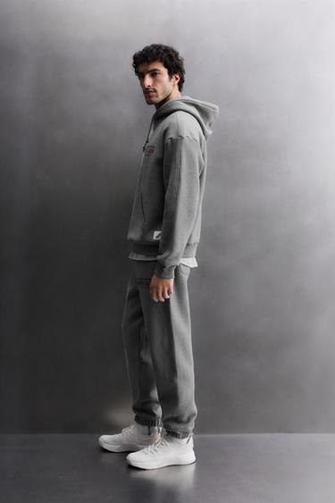PRINTED SLOGAN JOGGING TROUSERS - Grey marl by Zara