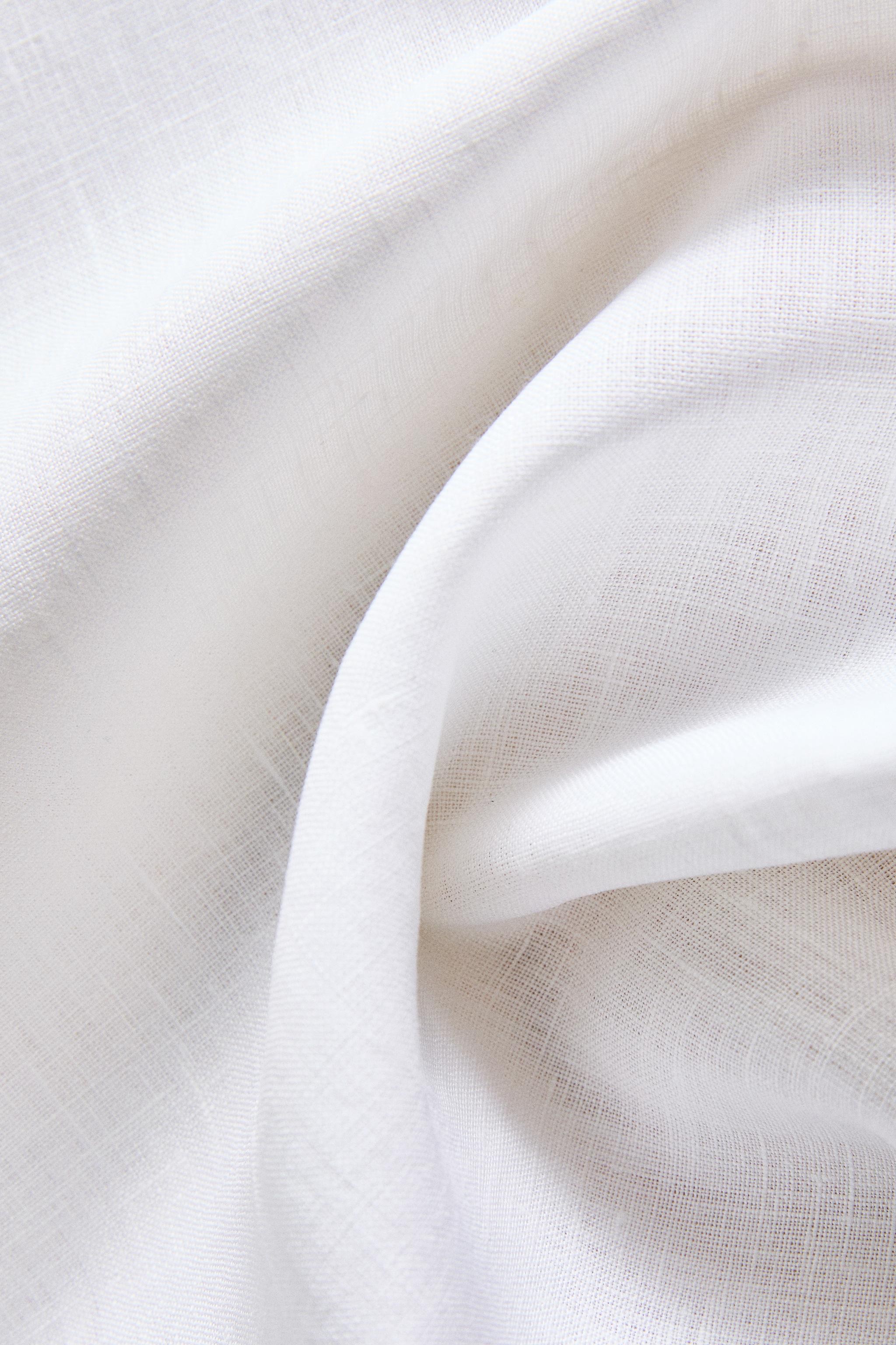 SET OF EMBROIDERED HEMSTITCHED NAPKINS (SET OF 2)