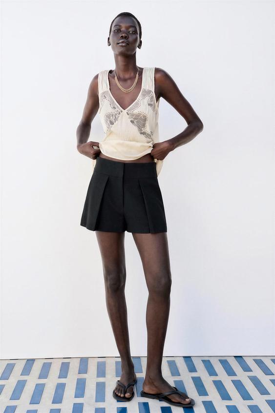 SHORTS PLIEGUES - Negro de Zara - Imagen 0