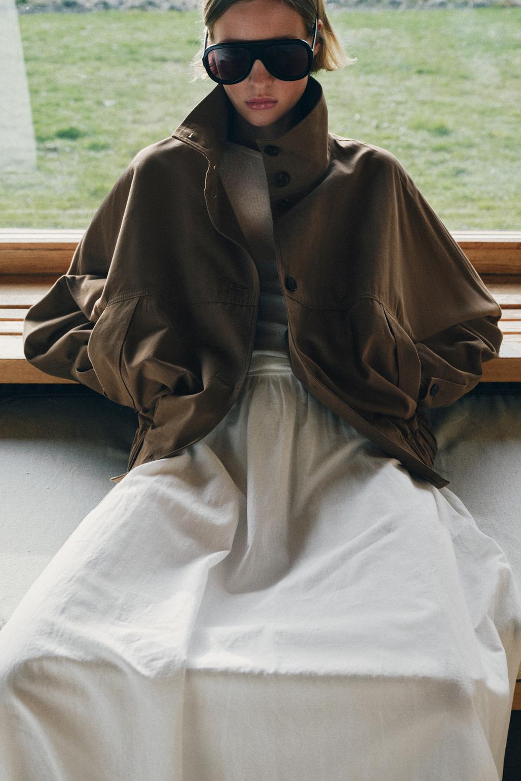 HIGH COLLAR JACKET WITH ELASTIC HEM
