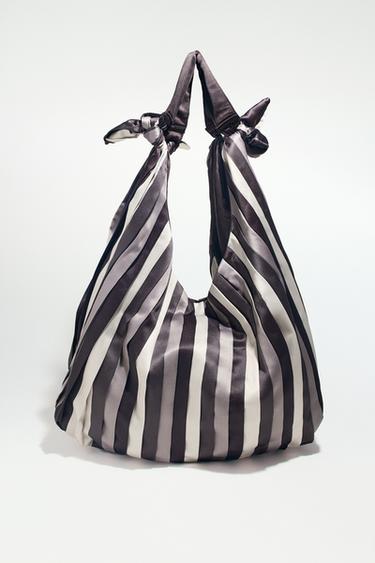 Zaras MAXIPÅSE I SATINLIKNANDE MATERIAL MED KNUTAR - Flerfärgad