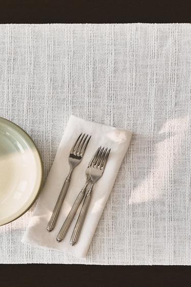 TEXTURED LINEN TABLE RUNNER - White by Zara