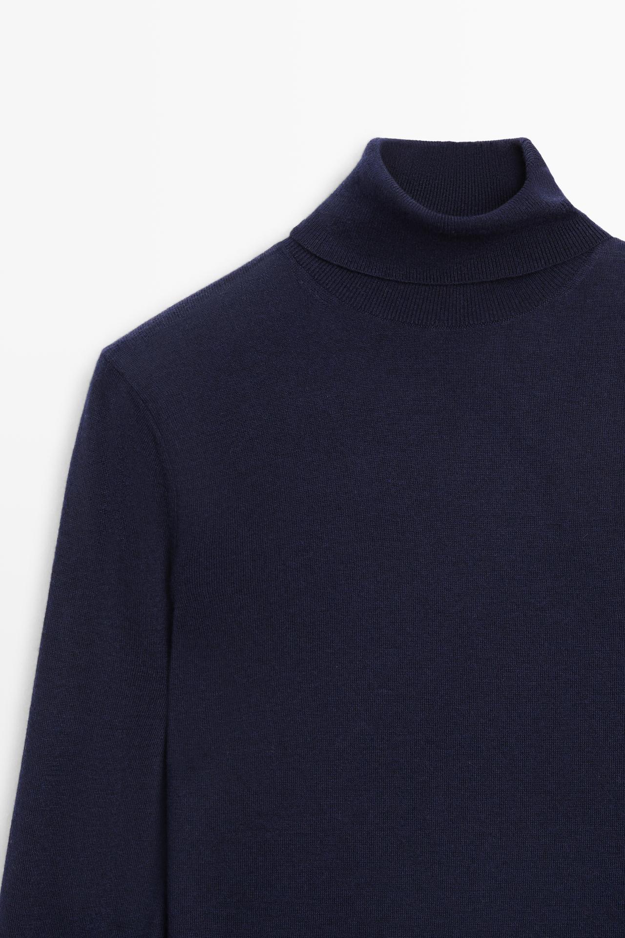 Wool-blend turtleneck knit sweater — Navy blue