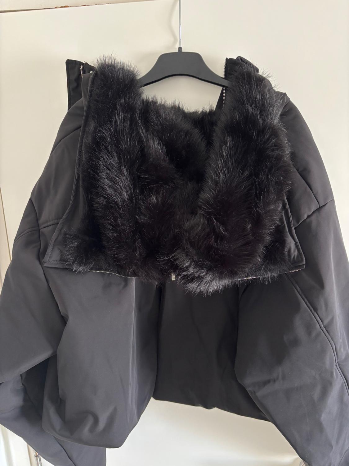 WATER-REPELLENT WINDPROOF QUILTED JACKET WITH FAUX FUR HOOD - Image 5