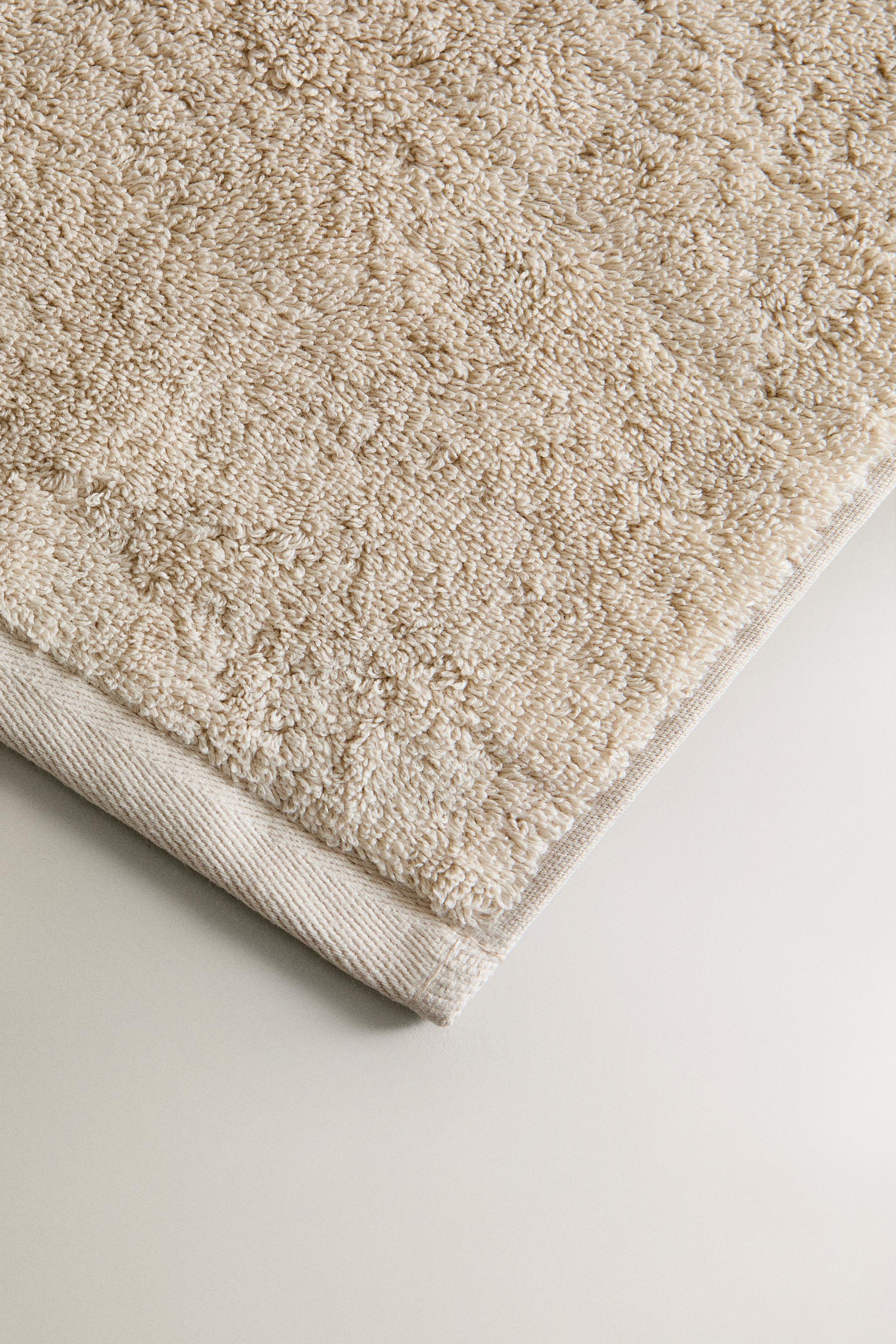 (700 GXM²) SERVIETTE DE BAIN COTON EXTRA-DOUX