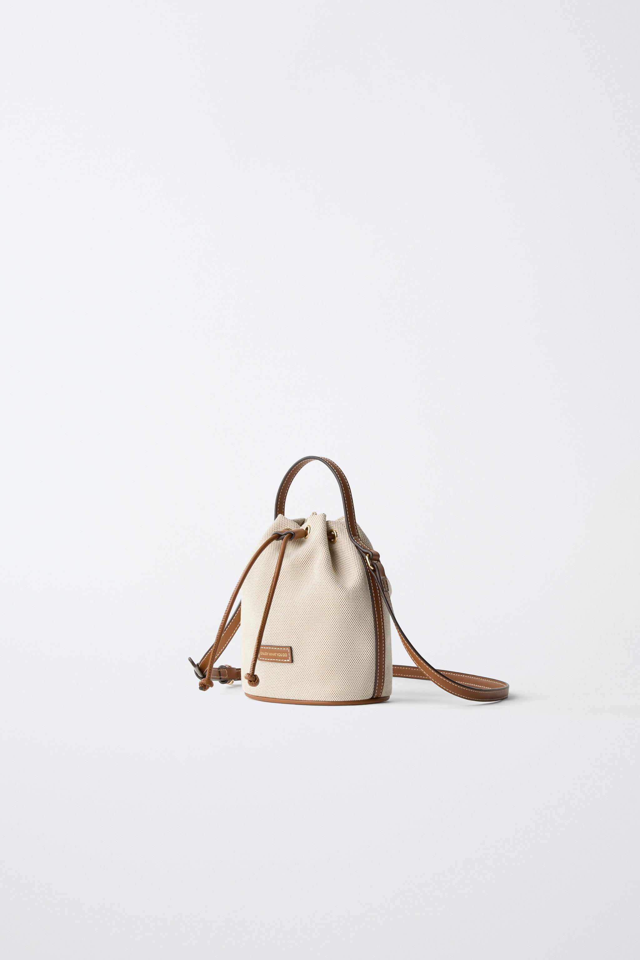BUCKET BAG