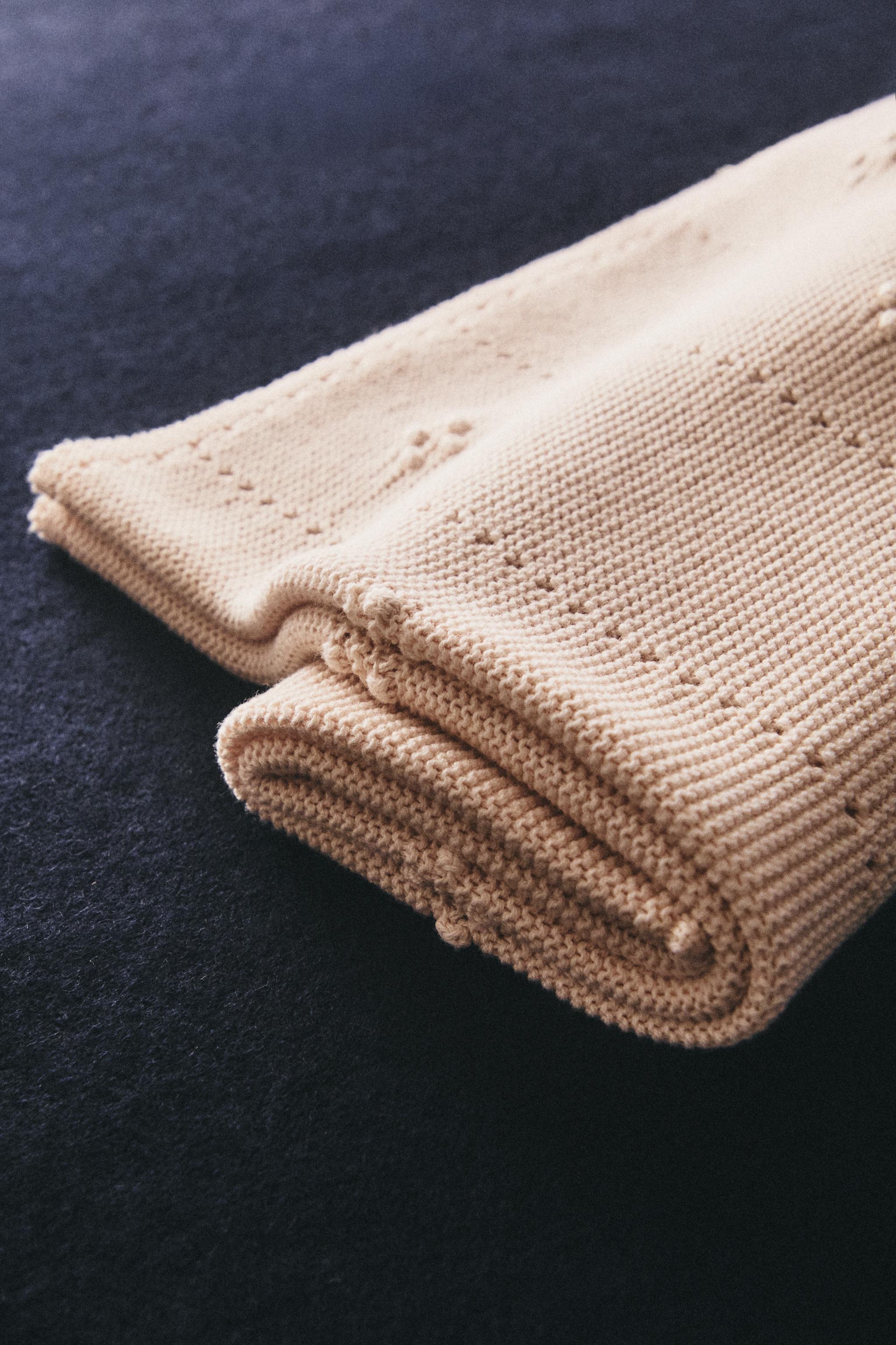 BABY OPENWORK COTTON BLANKET — Pink