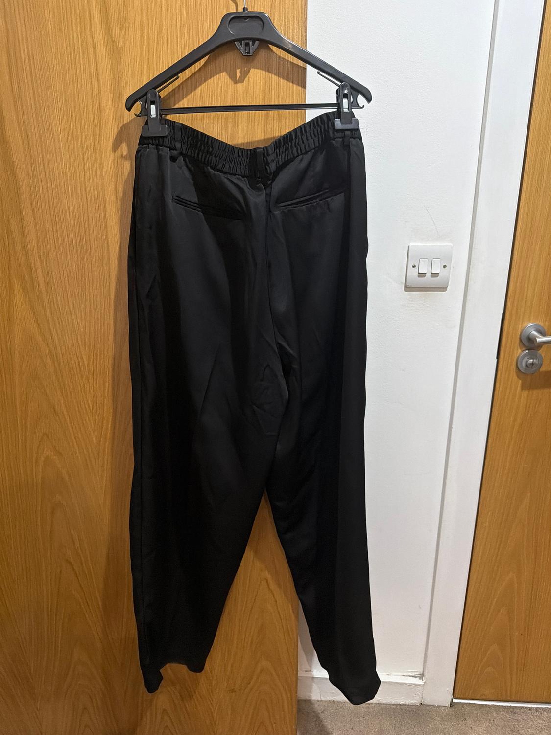 PLEATED SATIN TROUSERS - Image 2