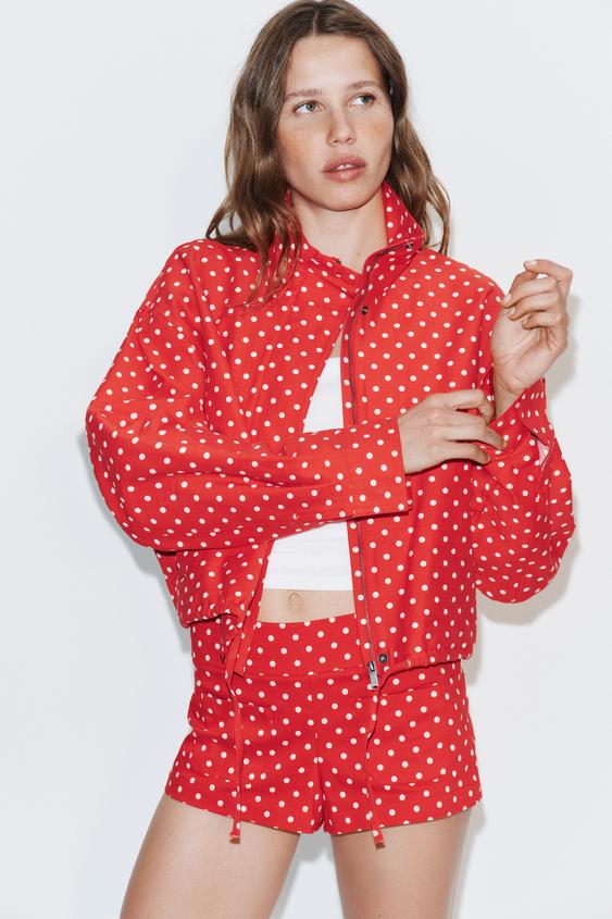 CHAQUETA ABULLONADA LUNARES - Rojo / Blanco de Zara - Imagen 0