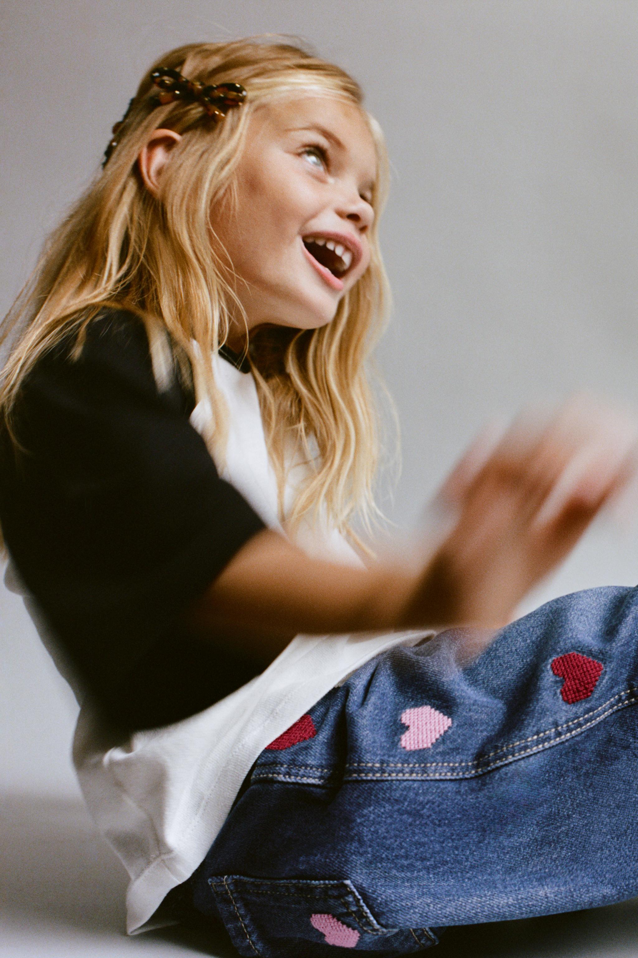 HEART EMBROIDERY BARREL JEANS — Blue