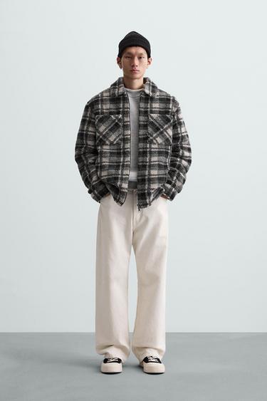 SOBRECAMISA CUADROS BORREGUILLO - Negro de Zara - Imagen 0