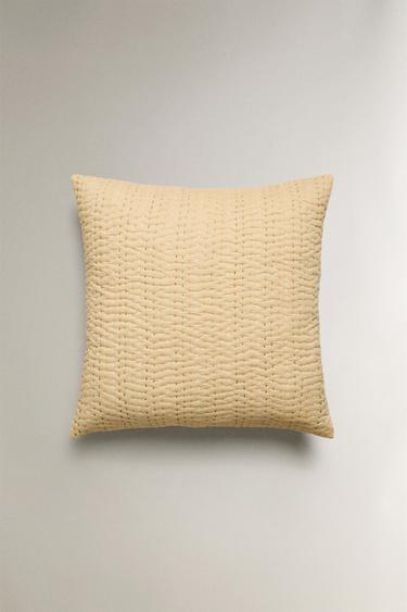 TOPSTITCHING CUSHION COVER - Yellow by Zara