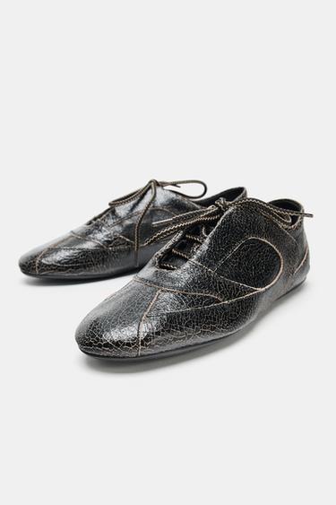 CHAUSSURES EN CUIR À EFFET USÉ - Gris anthracite de Zara - Image 3