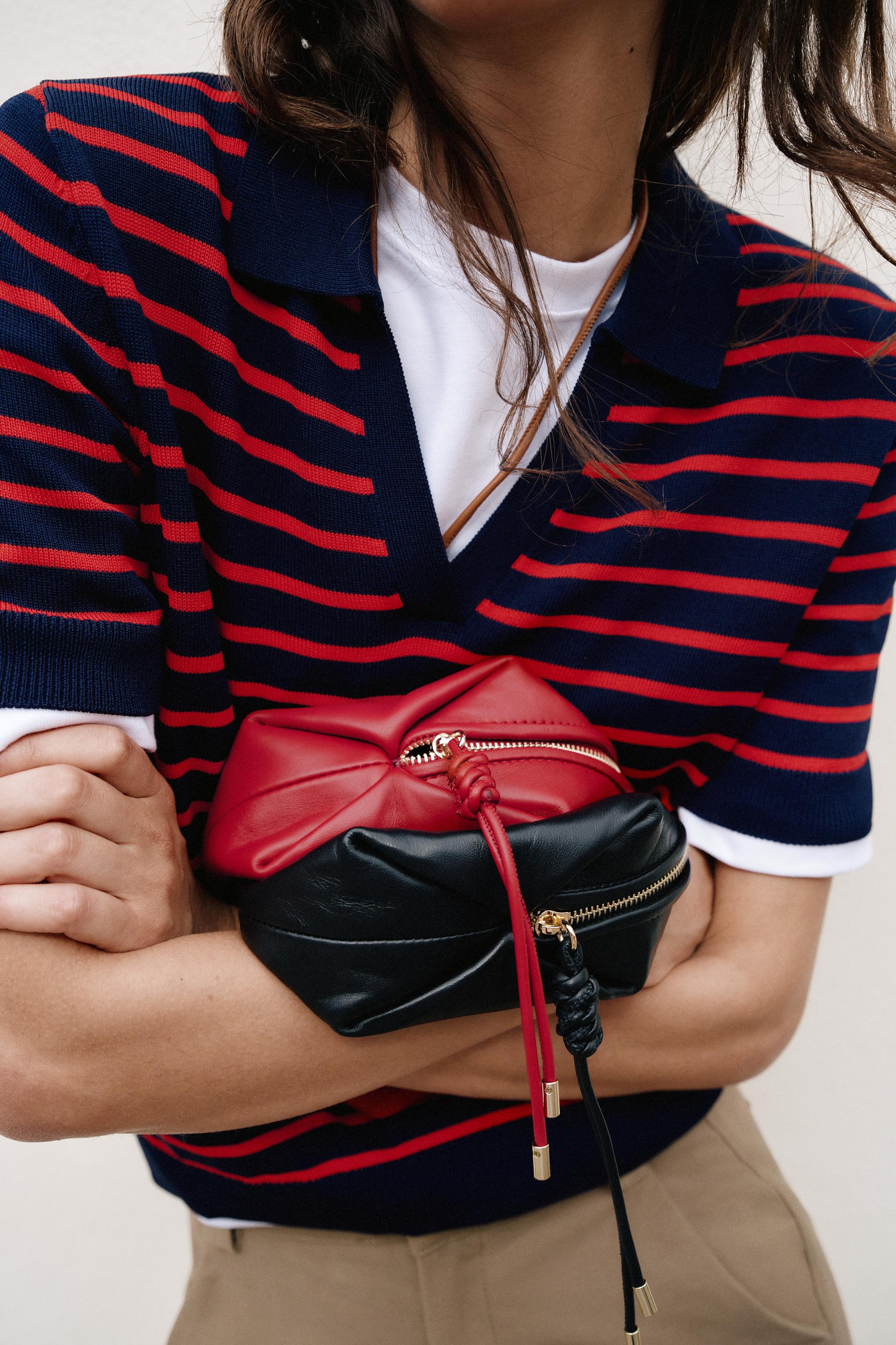 LEATHER TOILETRY BAG — Red