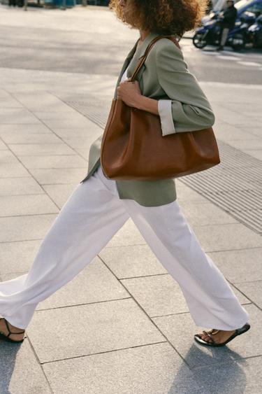 PINCH TOTE BAG - Dark tan by Zara