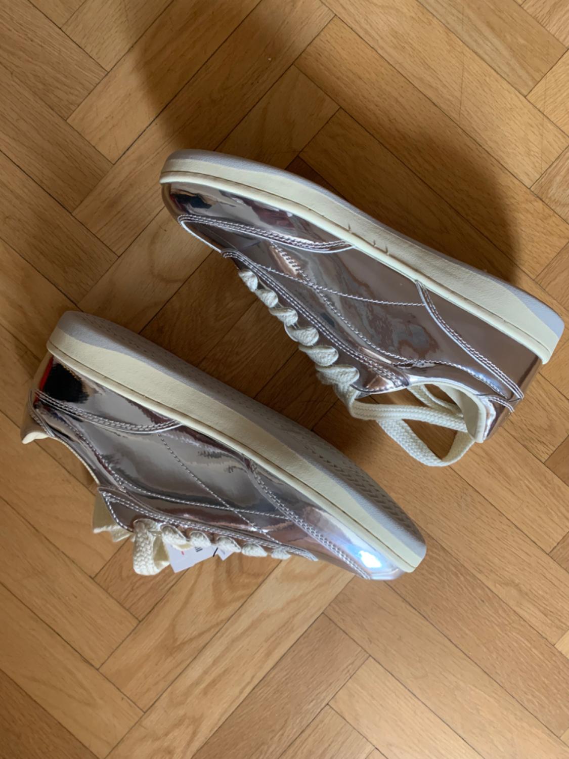 METALLIC TRAINERS - Image 2