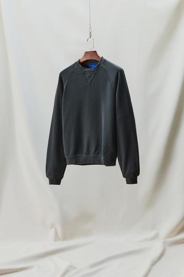 ИЗБЕЛЯЛ СУИТШЪРТ CREWNECK AARON LEVINE X ZARA - Морскосин от Zara