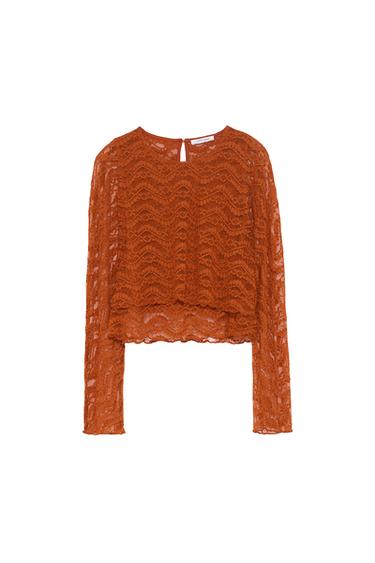 LAYERED LACE TOP