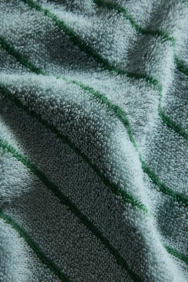 CHILDREN'S STRIPED VELOUR BATH TOWEL - Blue by Zara - Image 3