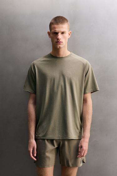 TEXTURED TECHNICAL T-SHIRT - Green marl by Zara