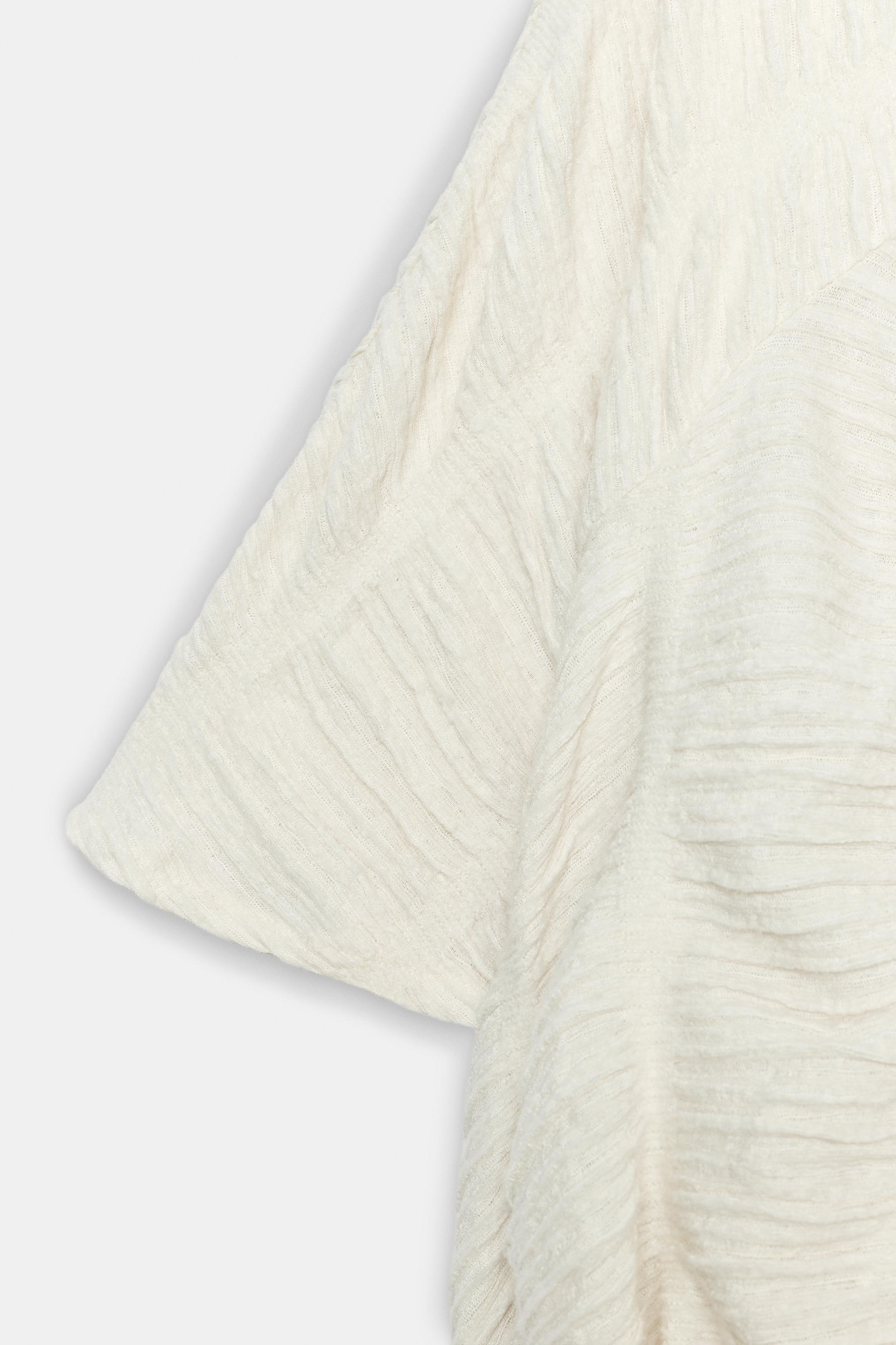 SOFT HIGH NECK CAPE TOP