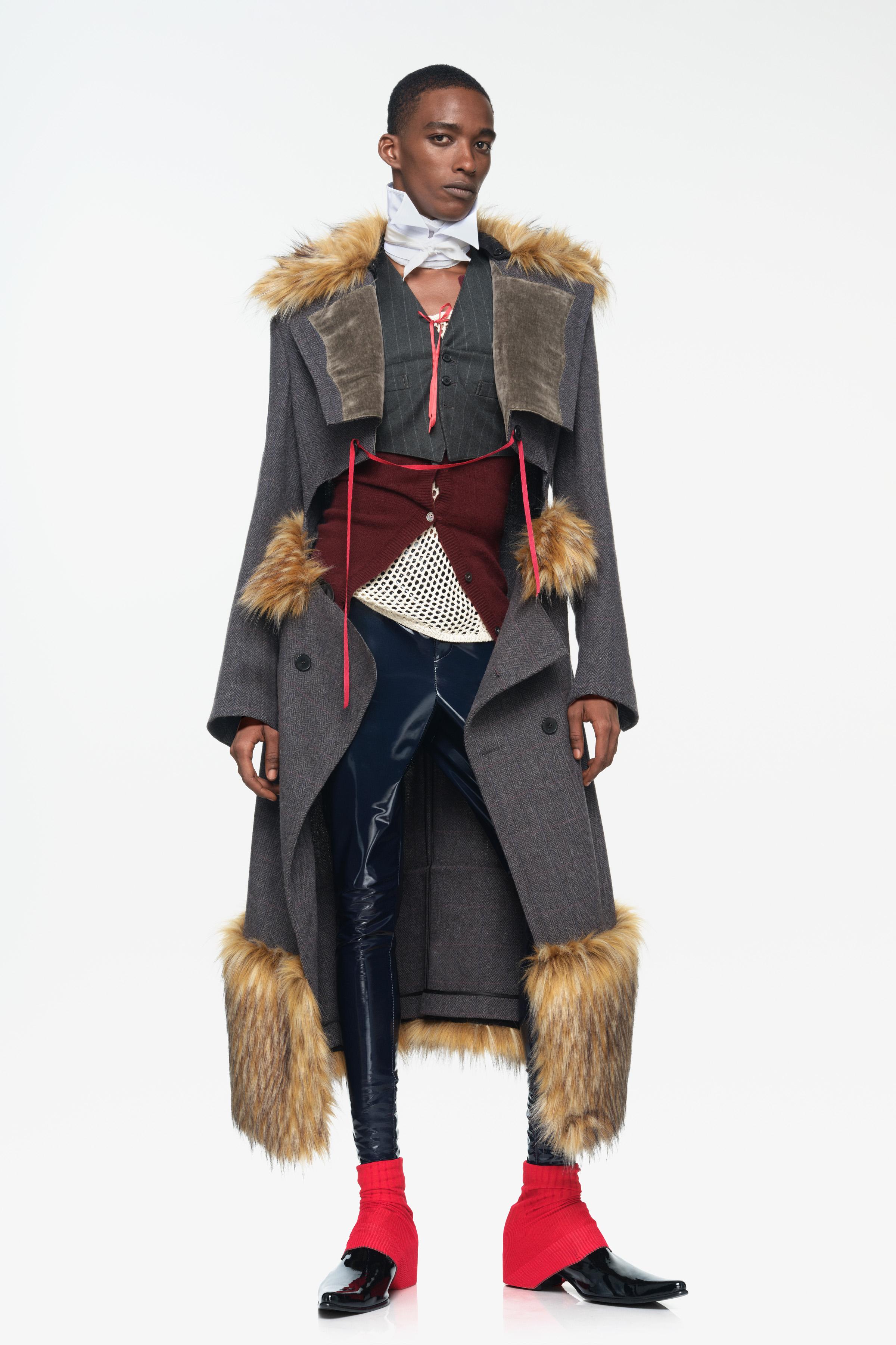 Re{form} Zara - Authored by Couturier John Galliano | ZARA 日本