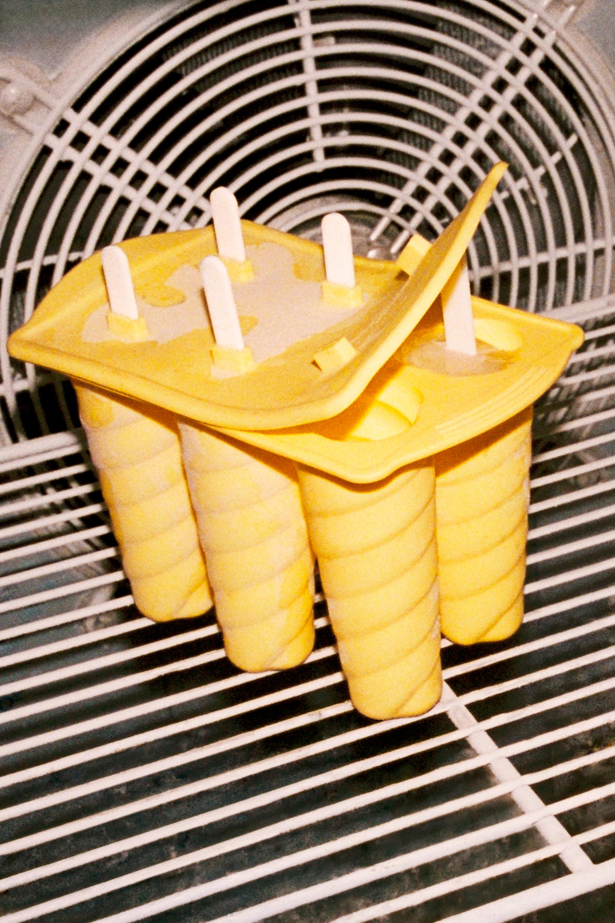 6-POPSICLE SILICONE MOLD — Pastel yellow