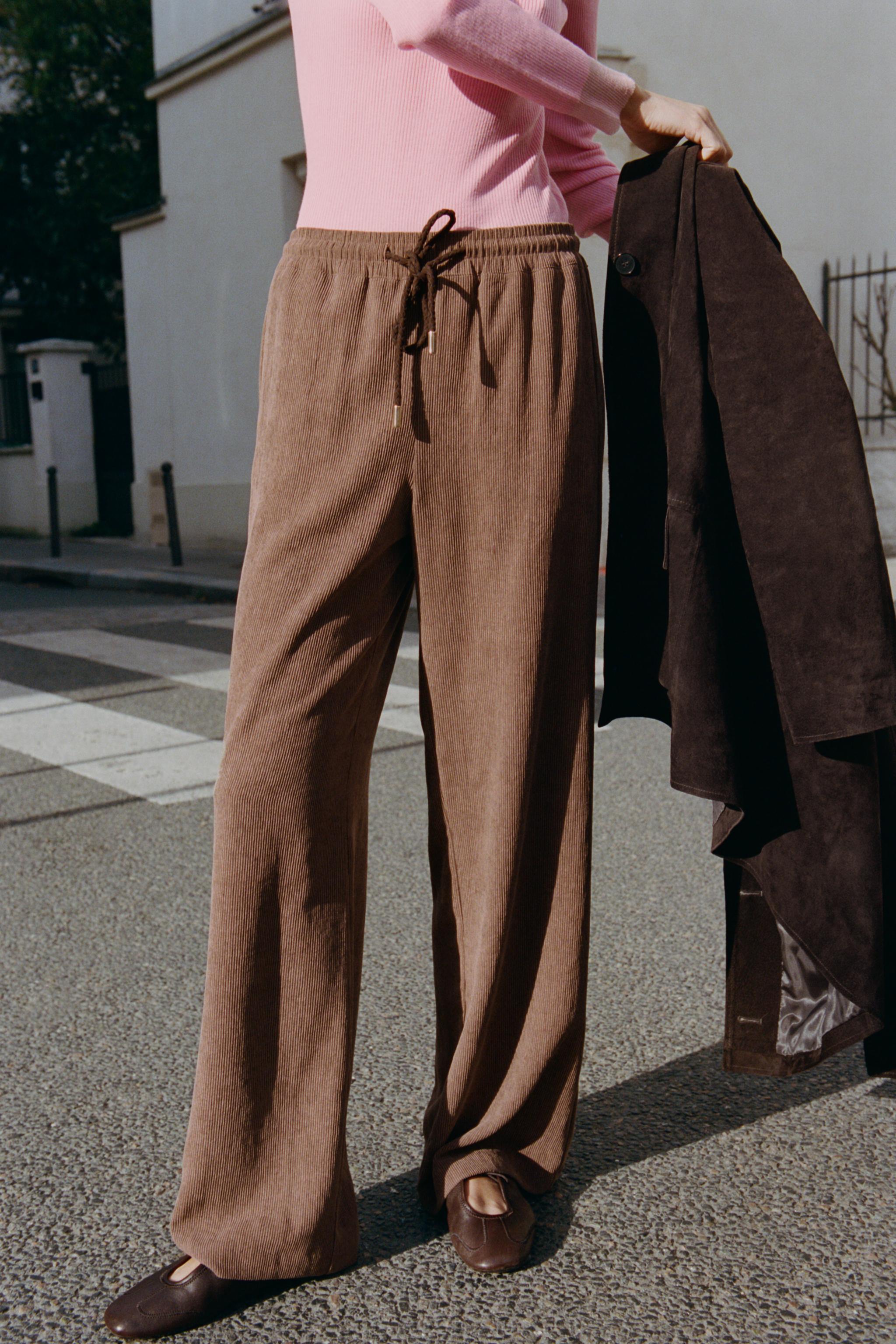 STRAIGHT LEG ELASTIC WAIST PANTS