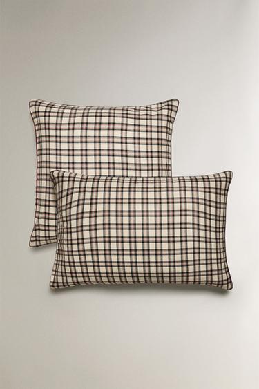 CHILDREN’S CHRISTMAS CHECK FLANNEL PILLOWCASE - Multicoloured by Zara