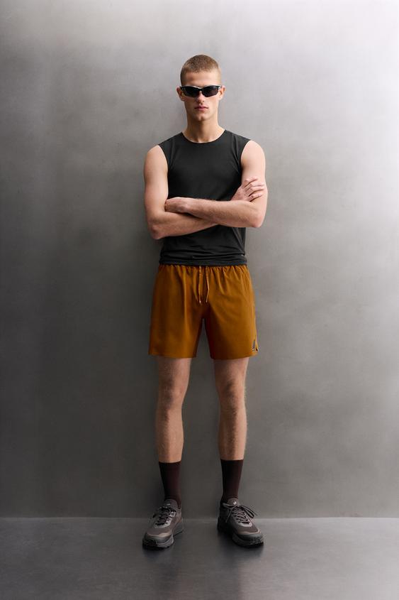 FIRST LAYER TANK TOP - Black de Zara - Imagen 0