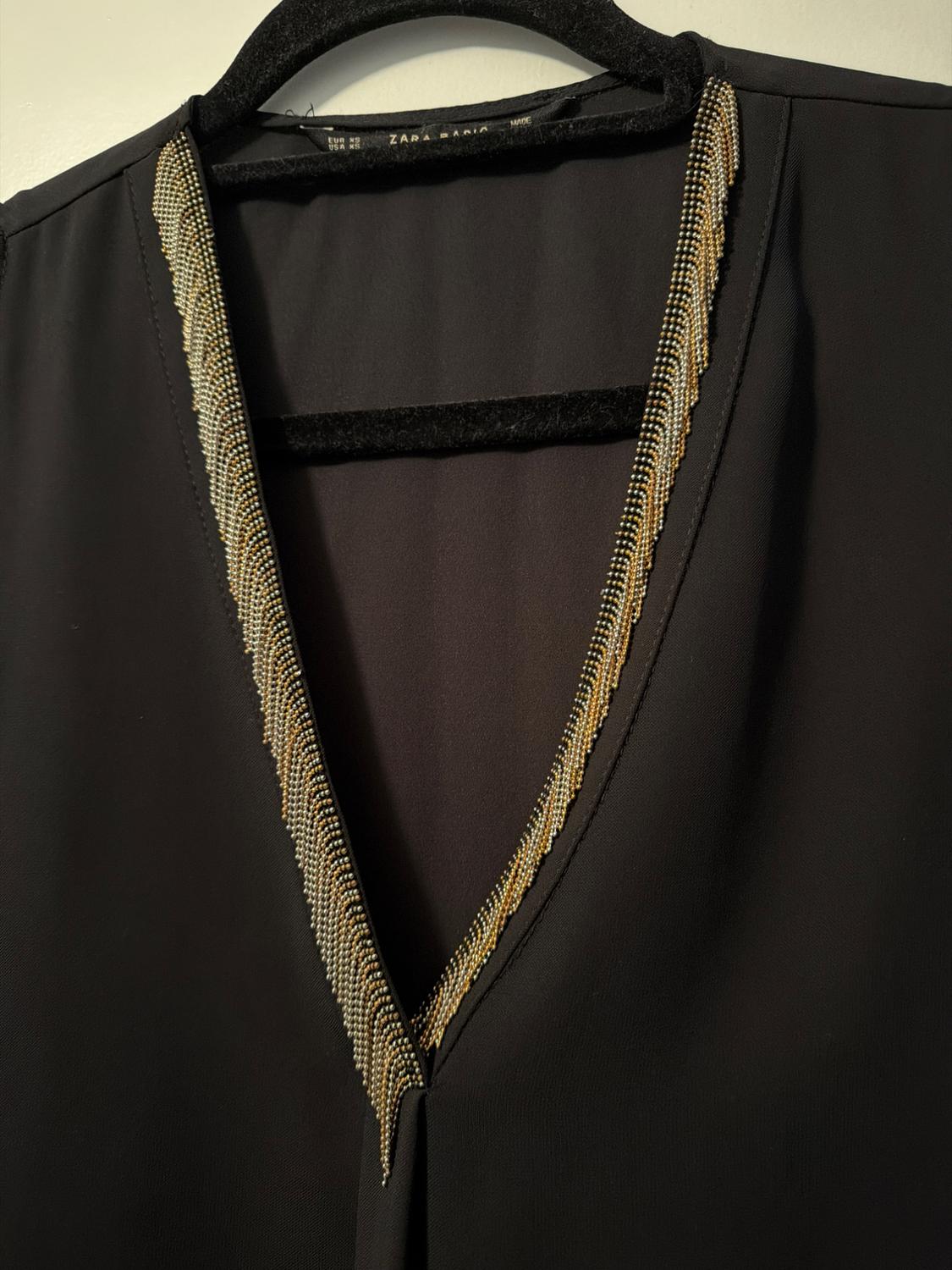 V-NECK TOP - Image 2