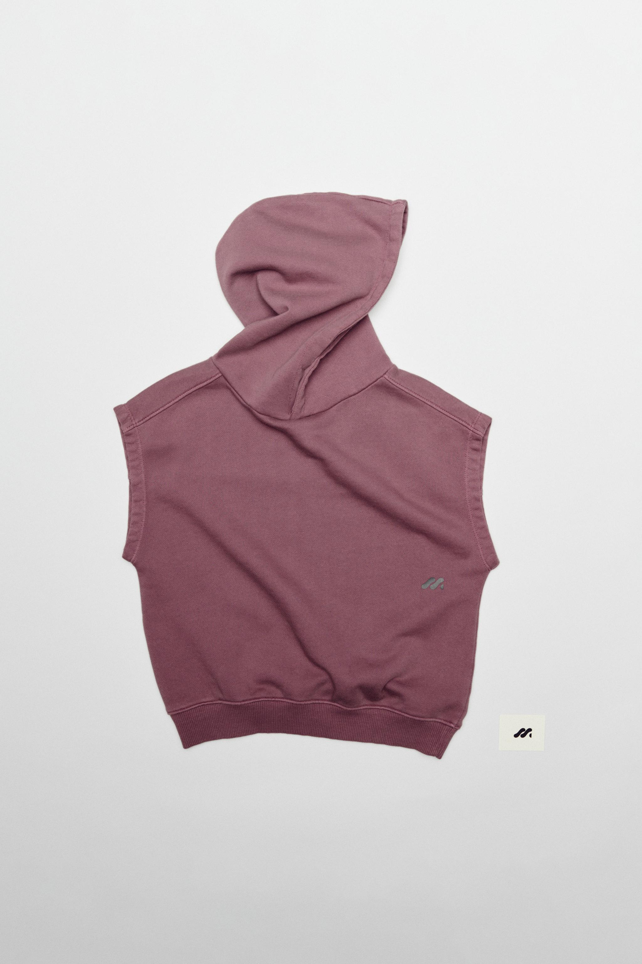 HOODED LOGO VEST