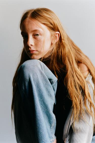 ז'קט סריג עם רוכסן - אפור של Zara