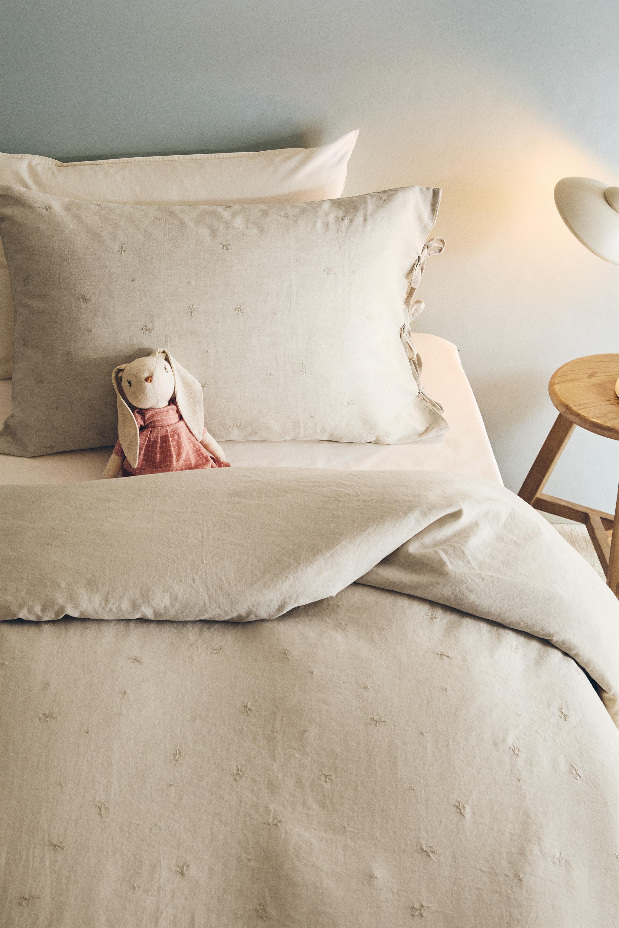 CHILDREN'S LINEN DUVET COVER WITH FLORAL EMBROIDERY - Light beige