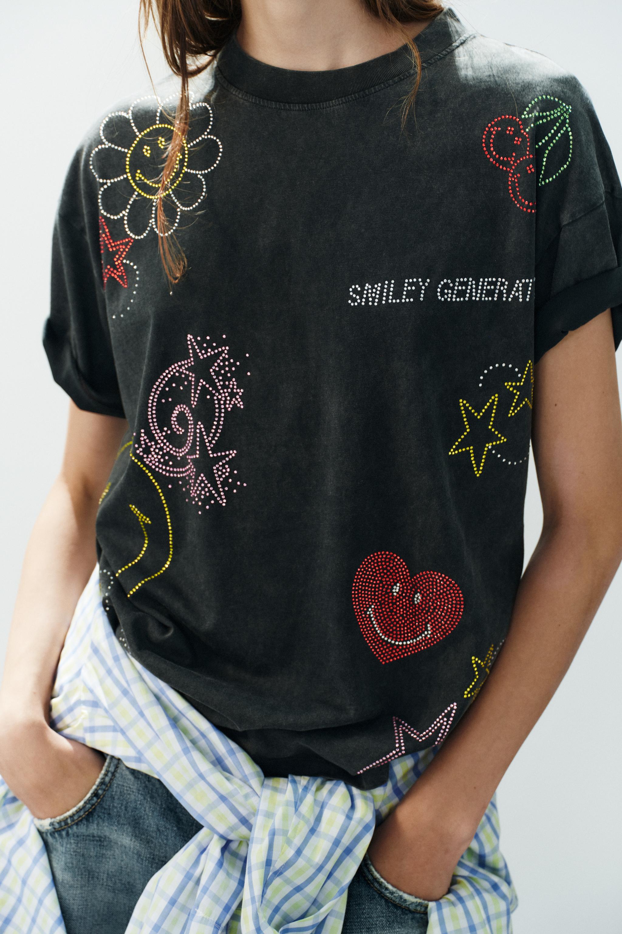 SMILEY® RHINESTONE WASHED T-SHIRT — Anthracite grey