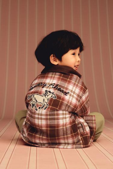 ÁO KHOÁC DÁNG SƠ MI KẺ CA RÔ BẰNG VẢI NHUNG TĂM - Màu đỏ từ Zara