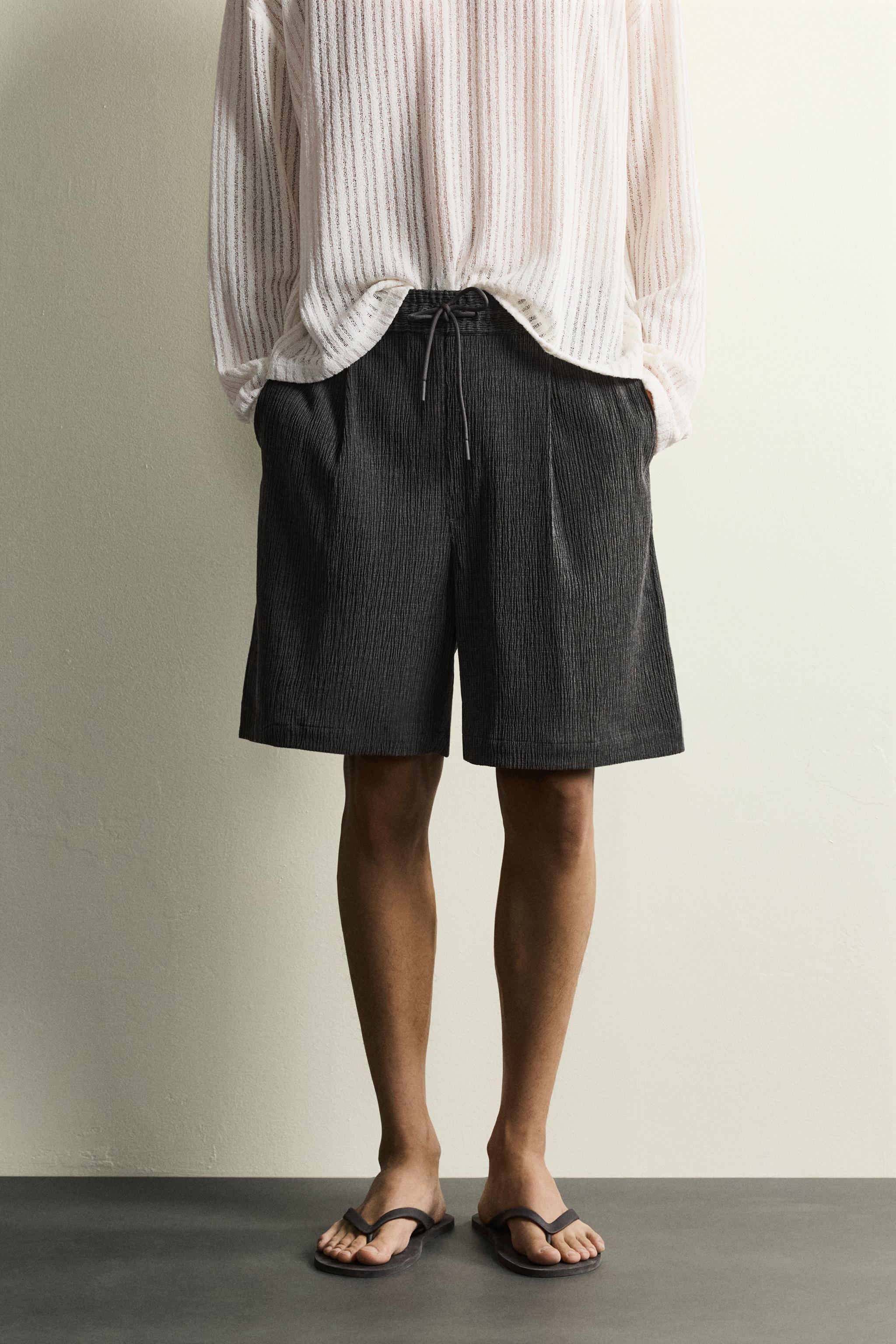 TEXTURED RELAXED FIT SHORTS