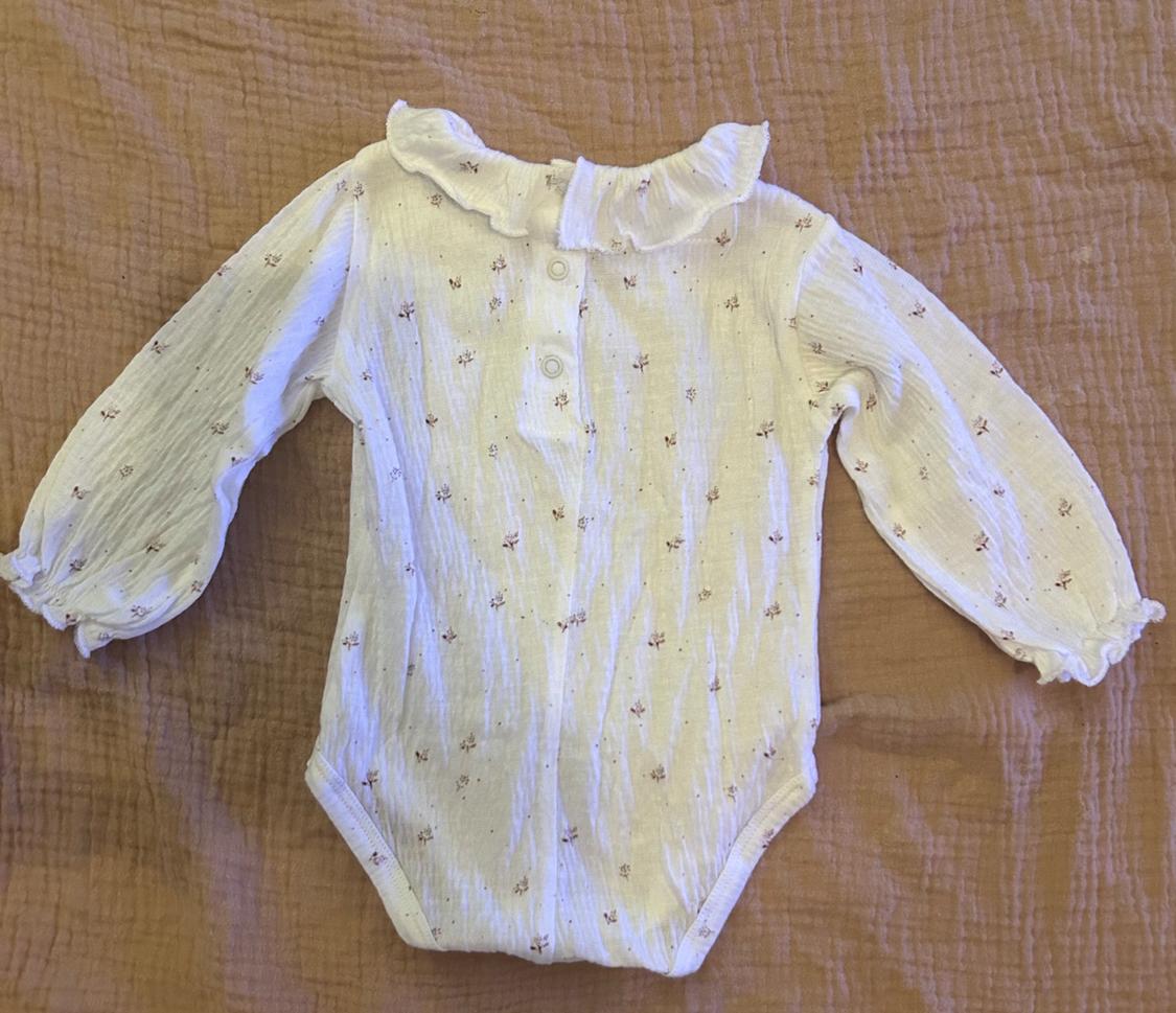 TEXTURED BODYSUIT WITH RUFFLE TRIM - Image 2
