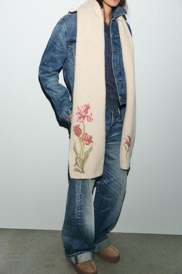 ÉCHARPE EN MAILLE BRODERIES FLEURS - Écru de Zara - Image 1