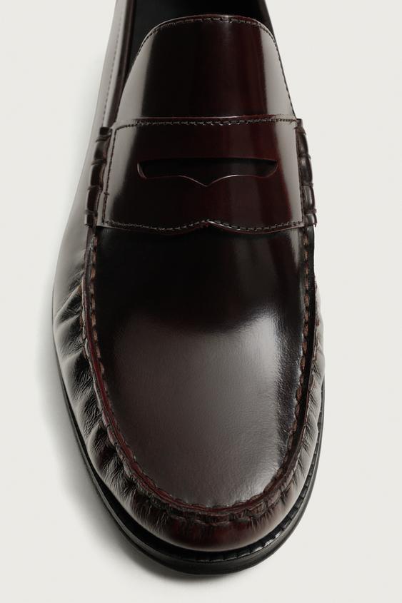 MOCASSINS EN CUIR À MASQUE - Bordeaux de Zara - Image 5