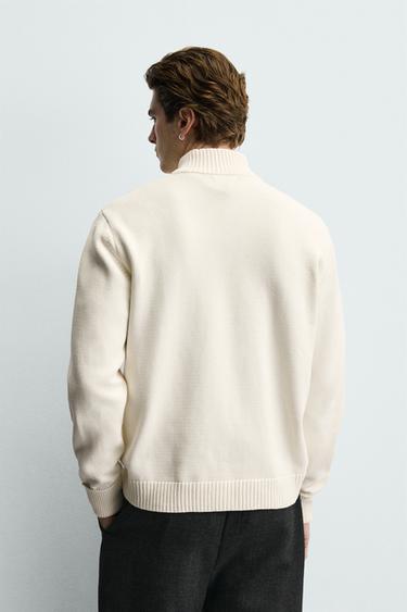 GILET EN MAILLE AVEC FERMETURE ÉCLAIR - Blanc cassé de Zara - Image 2