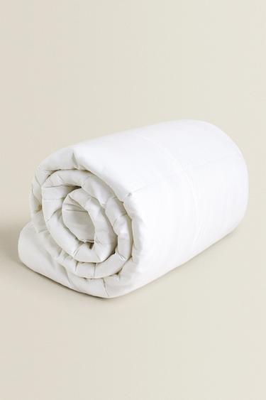 FEATHER TOUCH DUVET FILLING (300 GXM²) - White by Zara