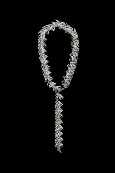 COLLAR METÁLICO HOJAS - Plata de Zara - Imagen 0