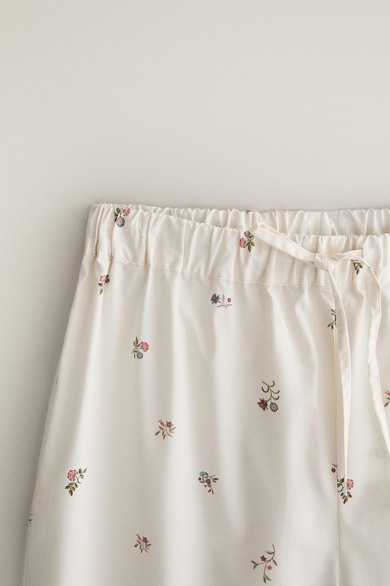 FLORAL PRINT PANTS — Oyster-white