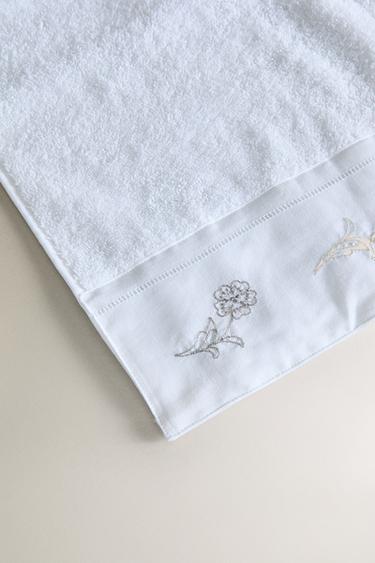 BATH TOWEL WITH EMBROIDERED APPLIQUÉ BAND - Oyster-white by Zara - Image 2