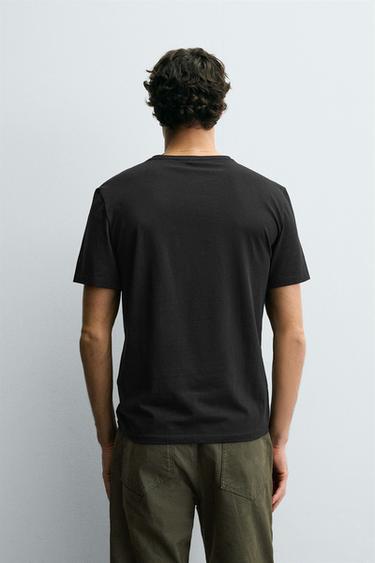 T-SHIRT BASIQUE SLIM FIT /01 - Noir de Zara - Image 2