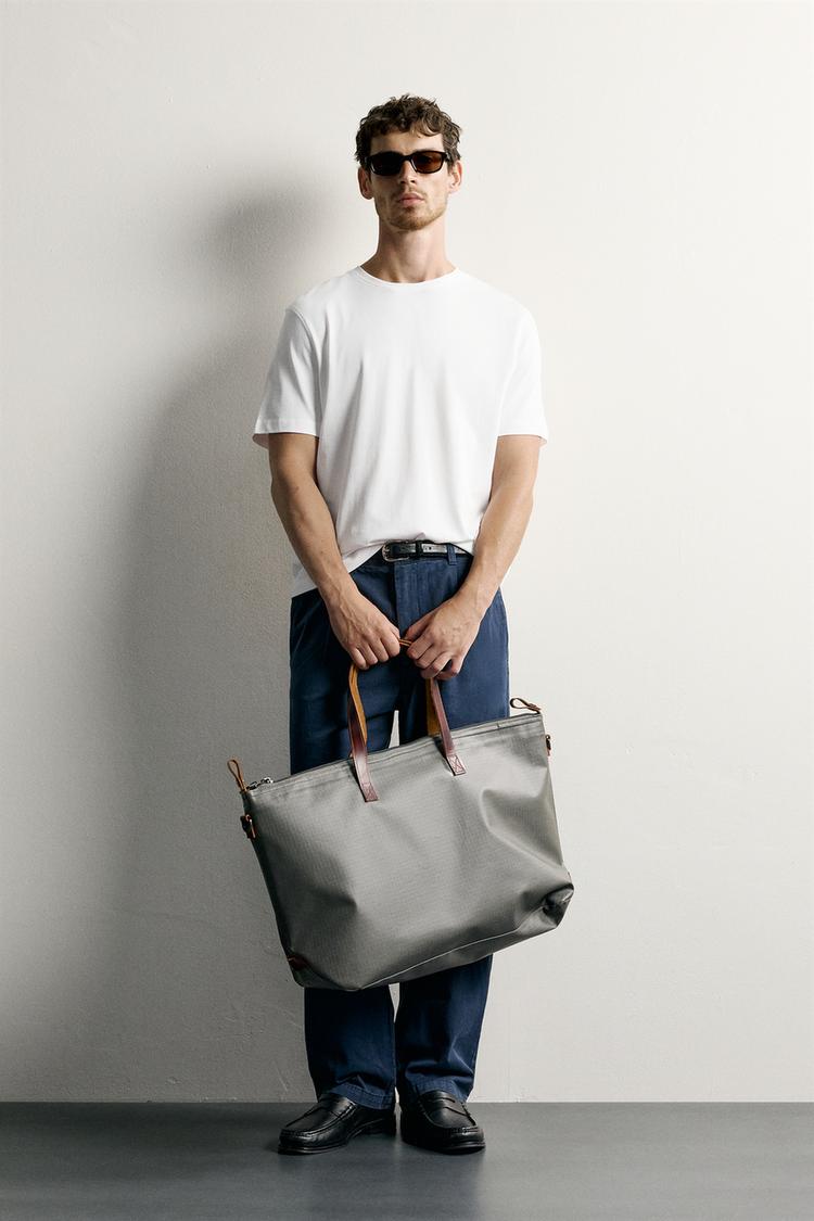 REGULAR FIT T-SHIRT
